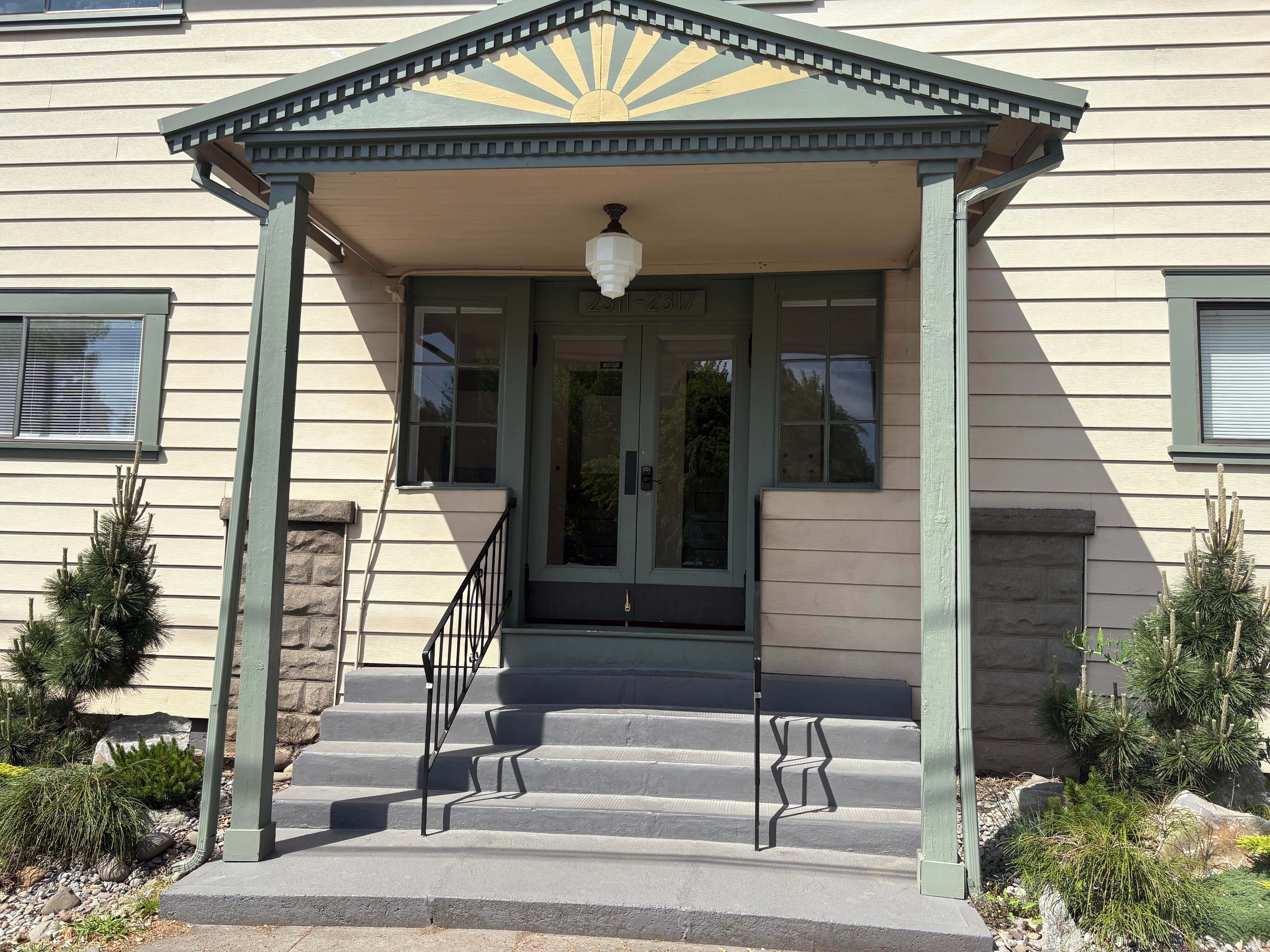 2311-2317 Southeast Hawthorne Boulevard - 2317-3